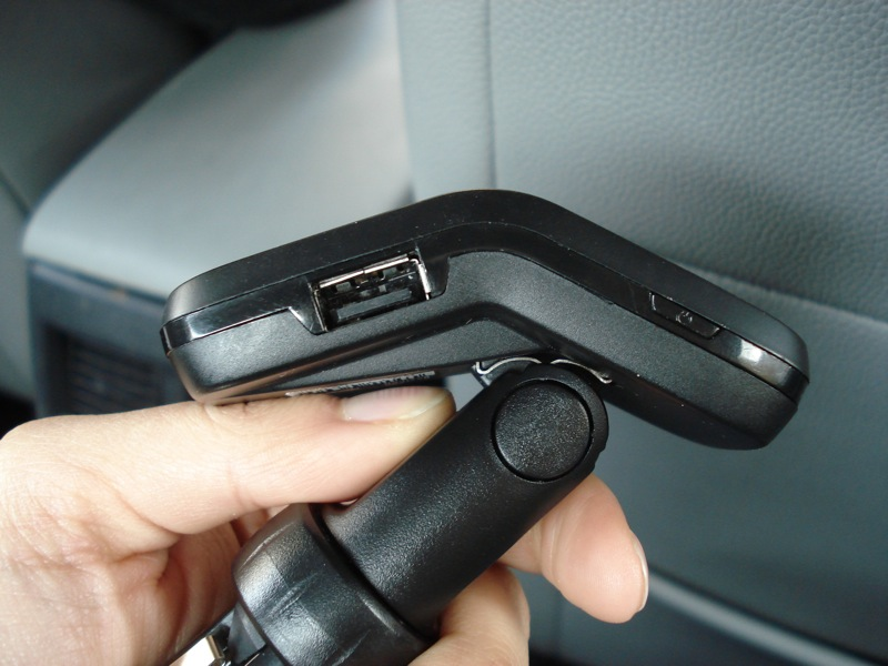 Illustration for article titled Venturi Mini Car Bluetooth Hub Brings It All Together